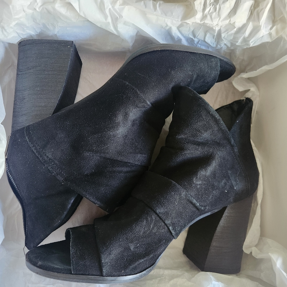 Tahari Black Suede Peep Toe Bootie Size 8